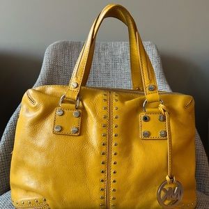 Michael Kors Vintage Uptown Astor Bag